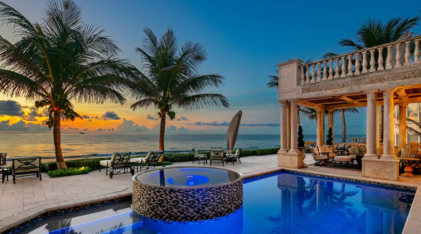 TIMELESS COASTAL CHARM